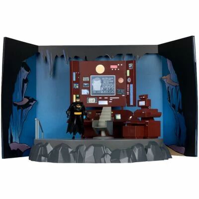 McFarlane Toys - Batman The Animated Series - The Batcave playset (With working lights) & Batman