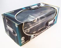 Men in Black 3 (MIB3) - Greenlight - 1964 Ford Galaxie 500 Diecast 1:18 Scale