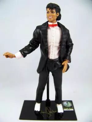Michael Jackson - Billie Jean - Poup�e 30cm - Playmates / Bandai 2010 (occasion)