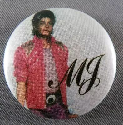 Michael Jackson - Plastic Button Badge 2,5cm - MJ