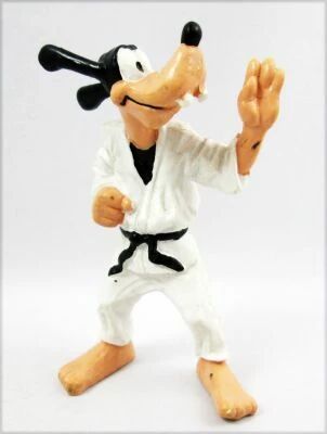 Mickey and friends - Bullyland 1998 Winning Team PVC Figure - Goofy Karate