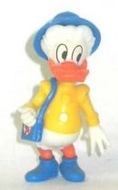 Mickey and friends - Kinder Premium Collapsible Plastic Figure - Donald grand mother red cross bag