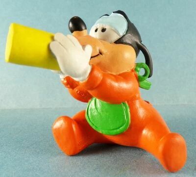 Mickey and friends - M+B Maia Borges Pvc Figure 1985 - Disney Babies Goofy (orange romper)