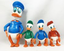 Mickey and friends - Nacoral Plastic Vehicle - Donald Duck family car (El Auto de la familia Donald)