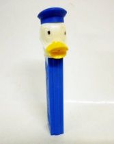 Mickey and friends - PEZ dispenser - Donald (patent number 3.942.683)