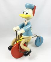 Mickey and friends - Wooden Pull-up Toy - Donald Duck and Huey in Sidecar (Vilac)