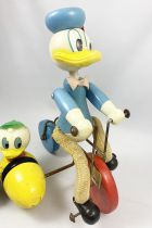 Mickey and friends - Wooden Pull-up Toy - Donald Duck and Huey in Sidecar (Vilac)