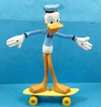 Mickey et ses amis -  Figurine Flexible Gabriel Inc. 1977 - Donald sur Skateboard