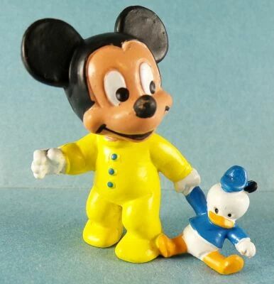 Mickey et ses amis - Figurine Pvc Bully 1985 - B�b� Mickey (Jaune) avec Poup�e