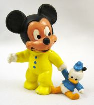 Mickey et ses amis - Figurine PVC Bully 1985 - Bébé Mickey avec poupée