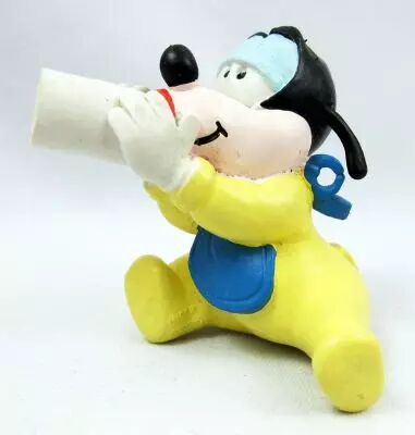 Mickey et ses amis - Figurine PVC M+B Maia Borges 1985 - Disney Babies B�b� Dingo (grenouill�re jaune)