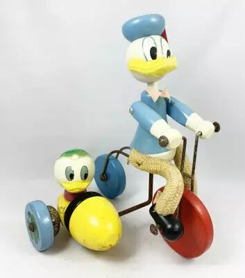 Mickey et ses amis - Jouet � trainer  en bois - Donald et Fifi en Side-Car (Vilac)