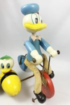 Mickey et ses amis - Jouet à trainer  en bois - Donald et Fifi en Side-Car (Vilac)