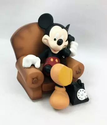 Mickey on his armchair - D�mons & Merveilles Resin Figure