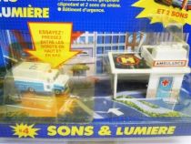 Micro Machines - Galoob - 1989 #4 Set Blaze & Roar (Police van & Emergency HQ)