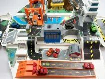 MicroMachines - Galoob Ideal - 1991 Super Van City (Loose) + 19 Vehicles