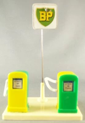 Minialuxe - Block 2 BP Gas Pumps 1:43 - Mint Condition