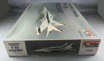 Minicraft Hasegawa 1150 - Mc Donnel Douglas F-18 Hornet 1:32 + Extras MIB