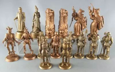 Mokarex - Jeu d\'Echecs - 16 Pions Figurines dor�es