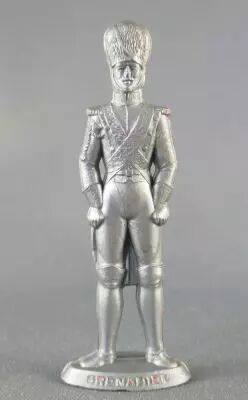 Mokarex Costumes Militaires 22 (demi-rond de bosse) Grenadier � cheval (gris)