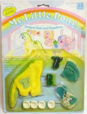 Mon Petit Poney - Hasbro UK -  Garde Robe Mascotte de B�b� Poney - Costume de Dragon et Robe d\'�t�