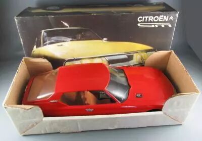Mont Blanc 301511 Citro�n SM Rouge Friction 1/12 en Boite d\'origine