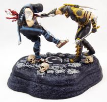 Mortal Kombat - Scorpion vs. Sub-Zero : Fatality! - pvc figures + artbook