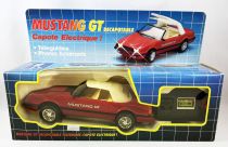Mustang GT Convertible (Remote Control, Electric Soft Top & Lighting Headlights) - AVS Parisol Ref.1281