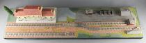 N Scale Passengers Station & Coal Depot Diorama Scene 55,5 x 13,6cm