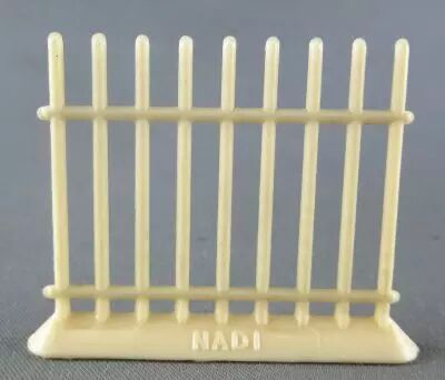 Nadi - The Zoo - N�16 Cage Iron Bars