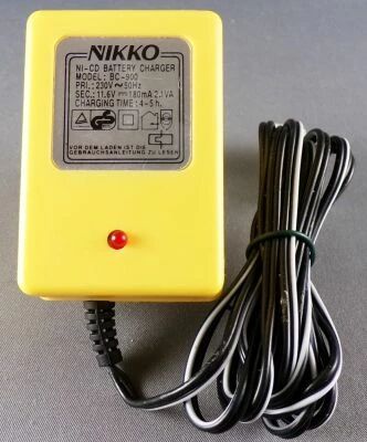 Nikko - Charger BC-900 220V 50Hz AC en 11,6V 180 mA  2.1VA DC