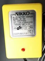 Nikko - Charger BC-900 220V 50Hz AC en 11,6V 180 mA  2.1VA DC