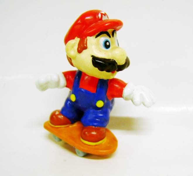 Nintendo - Mario Bros. Mars Premium Figure - Mario on Skateboard -