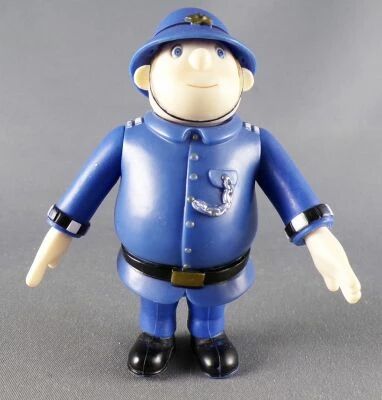 Noddy - 2009 Plastic Action Figure - Mr. Policeman