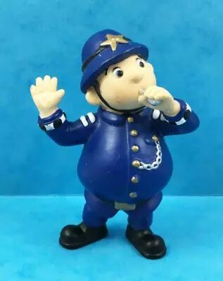Noddy - Papo 2004 PVC Figure - Mr. Policeman