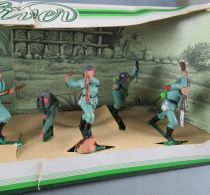 Oliver - WW2 - Diorama box with 8 German Infantry Soldiers Ref 258 2