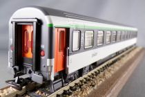 Piko 97310 Ho Sncf Set de 2 Voitures Corail B11u + B6Du Figurines Passagers Eclairage Boite