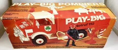 Play-Big (C�ji-Arbois) - Ref.2400 PLay-Big Firemen (Vehicle + 1 Figurei) 