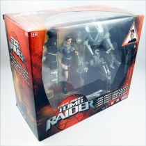 Playmates - Tomb Raider the Movie - Figurine 16cm - Lara Croft vs. S.I.M.O.N.