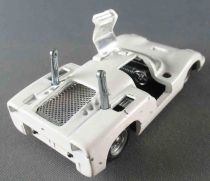 Politoys-E Export N° 560 Chaparral 2F Blanche 1/43