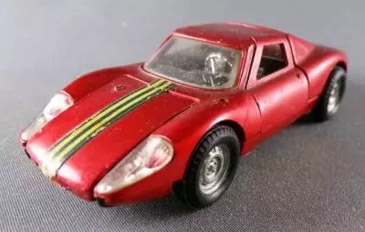 Politoys-M N� 535 Porsche 904 Carrera GTS Rouge M�tallis� sans Boite 1/43