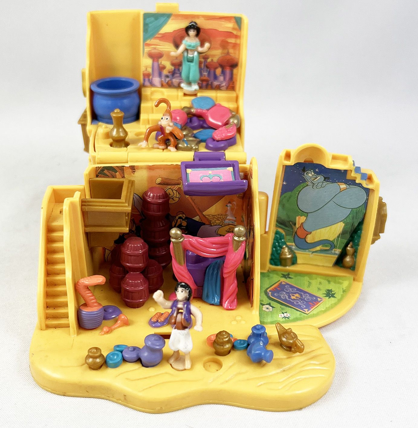 https://www.lulu-berlu.com/upload/image/polly-pocket---bluebird-toys-1995---disney-s-aladdin-agrabah-marketplace--loose--p-image-475088-grande.jpg