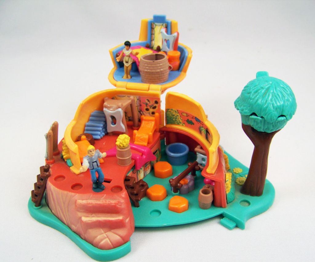 Polly Pocket Bluebird Toys 1995 Disney's Pocahontas