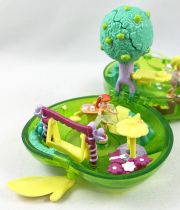 Polly Pocket - Mattel #28654 2000 - Fruit Surprise: Apple (loose)