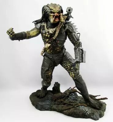 Predator - McFarlane Toys - Predator 30 cm (loose)