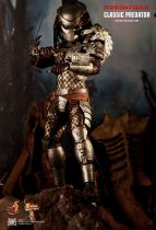 Predators - Classic Predator - 14\  figure Hot Toys MMS 162