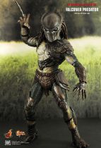 Predators - Falconer Predator - 14\  figure Hot Toys MMS 137