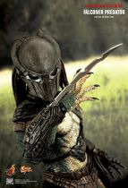 Predators - Falconer Predator - 14\  figure Hot Toys MMS 137