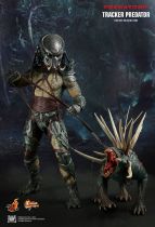 Predators - Tracker Predator With Hound - 14\  figure Hot Toys MMS 147