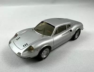 Record Ferrari Dino 240 GT Kit R�sine Goupille Montage Usine 1/43